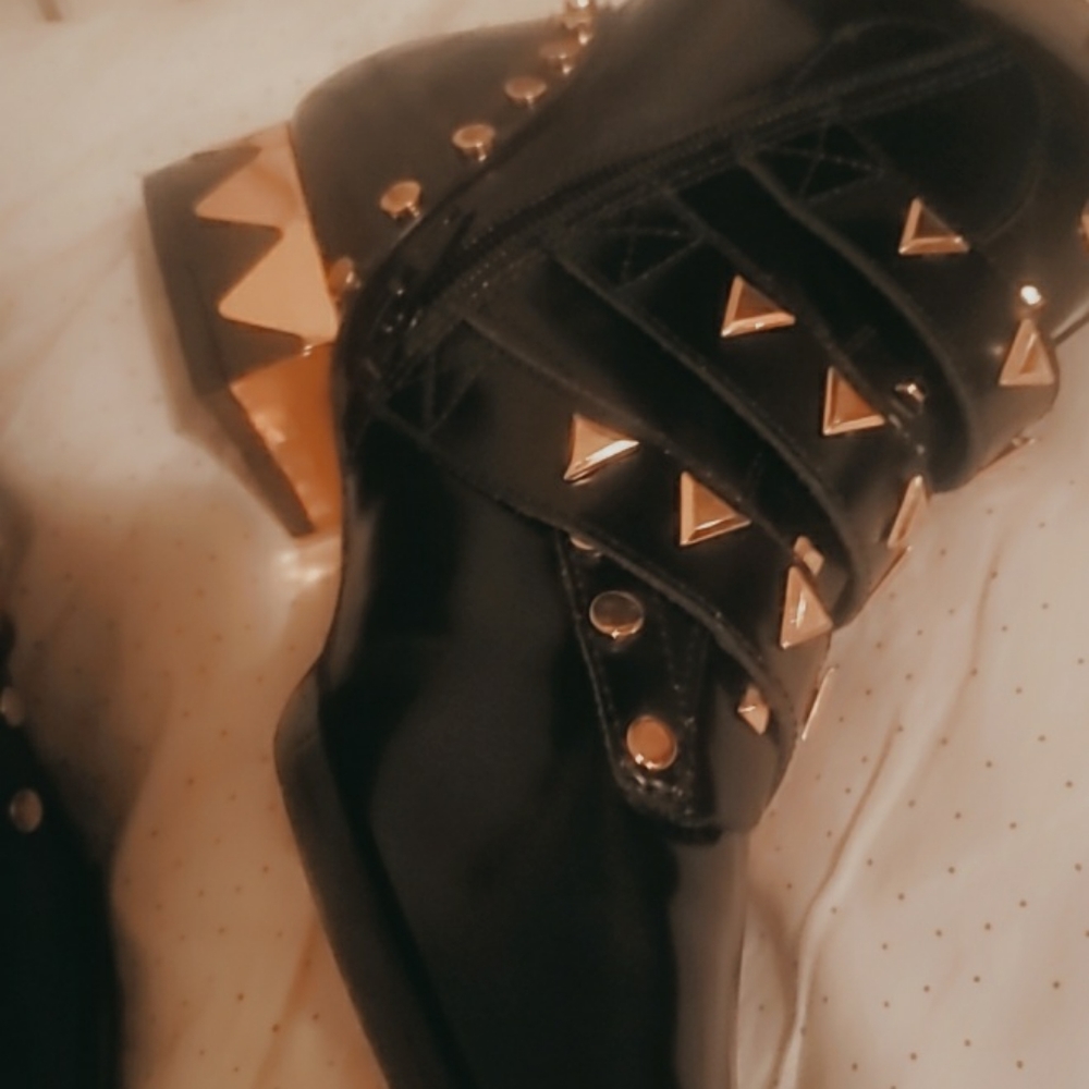 Sophia Webster Rockstudd Rico booties